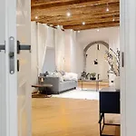 Apartment Modern Charm In Old Town Tallinn