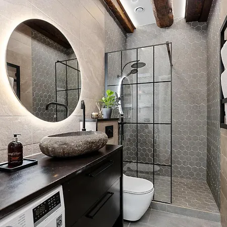 Modern Charm In Old Town * טאלין