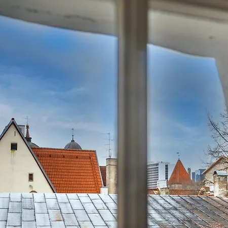 Apartment Modern Charm In Old Town Tallinn
